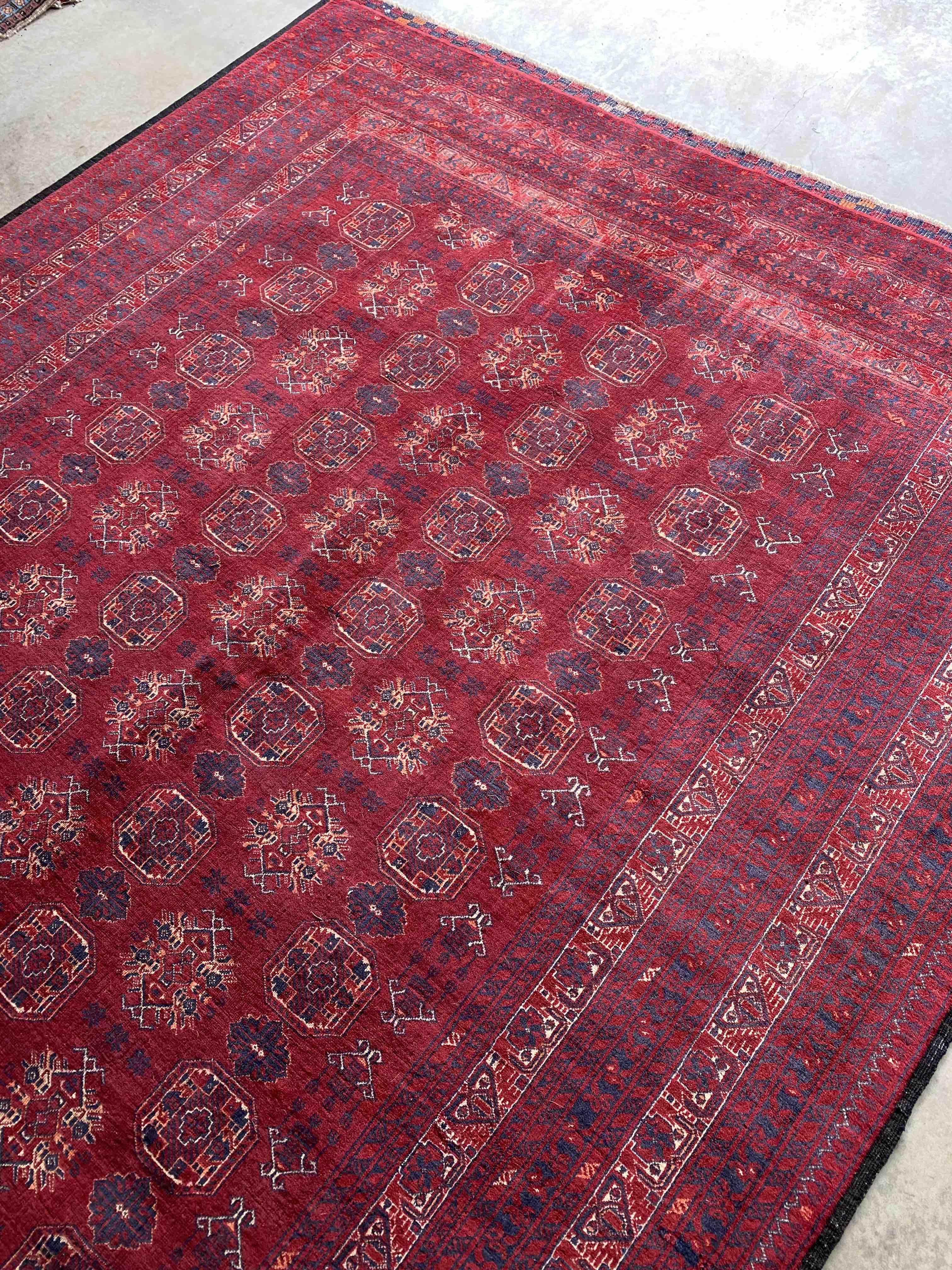 Fine Turkoman Rug 279x200cms