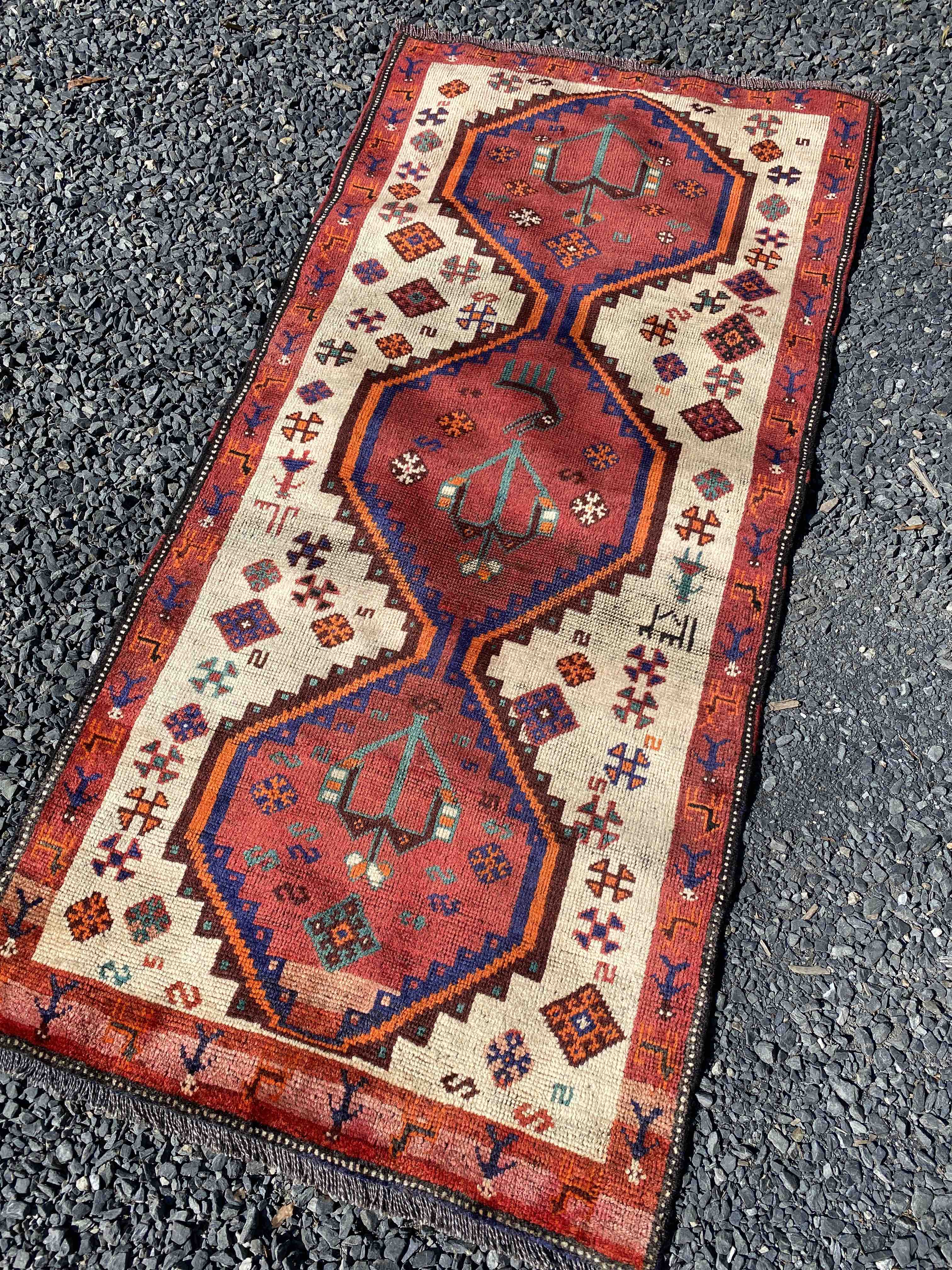 Tribal Qashgai Rug 190x91cms