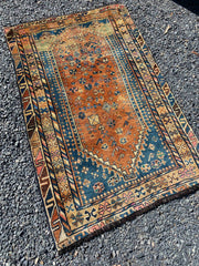 Luri Tribal Rug 192x121cms