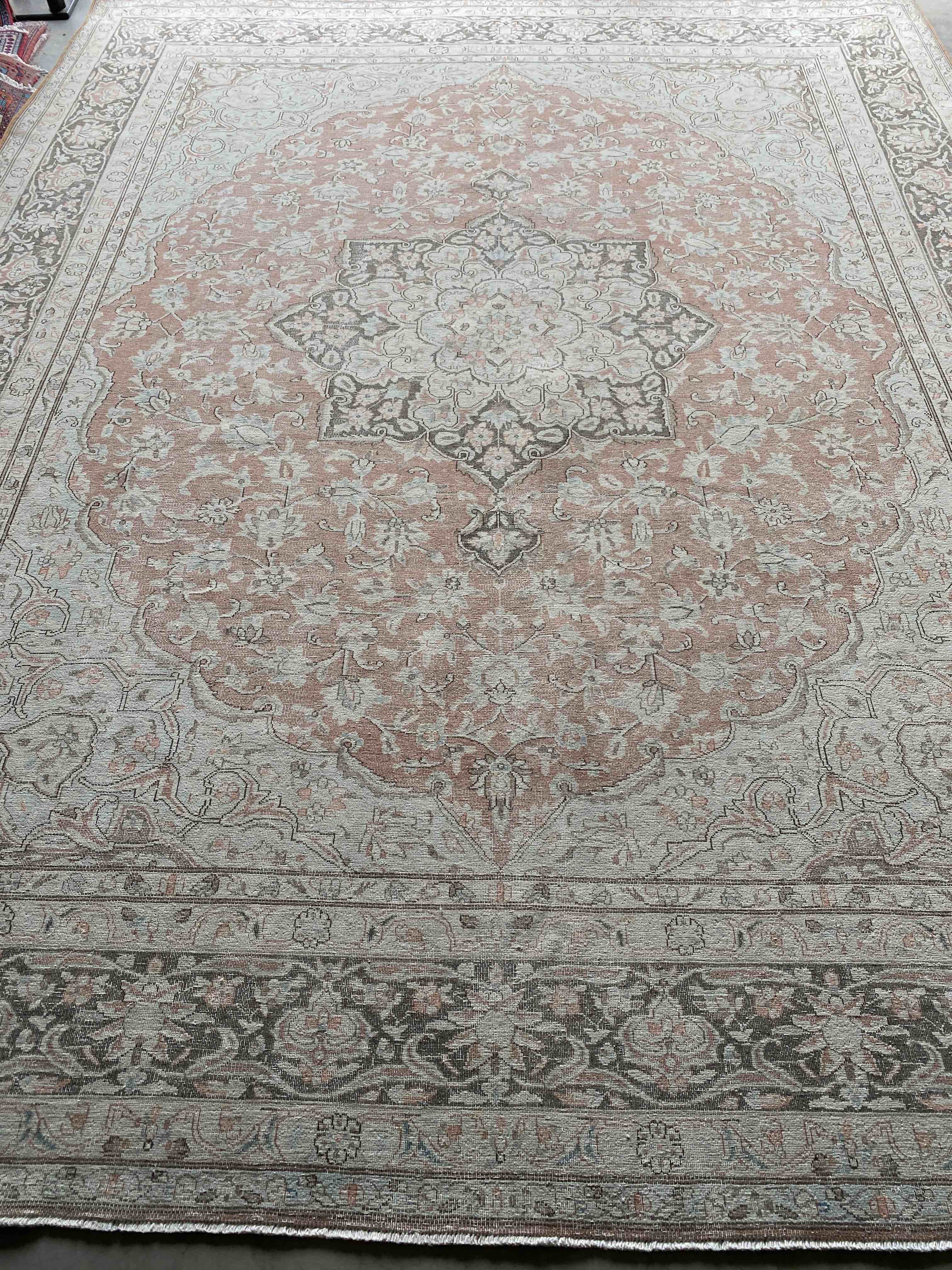 Classic Persian Rug 385x265cms