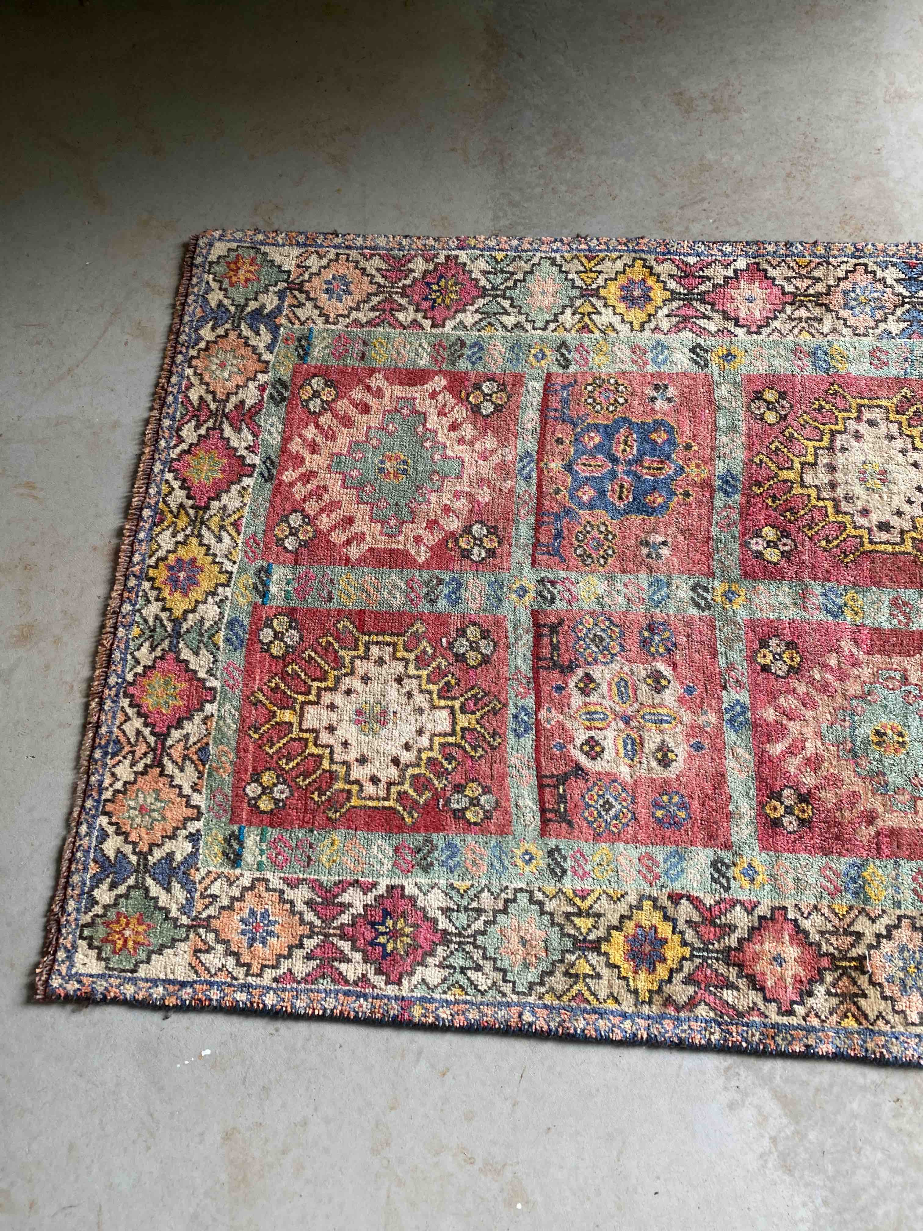 Qashgai Gabbeh Persian Rug 158x102cms