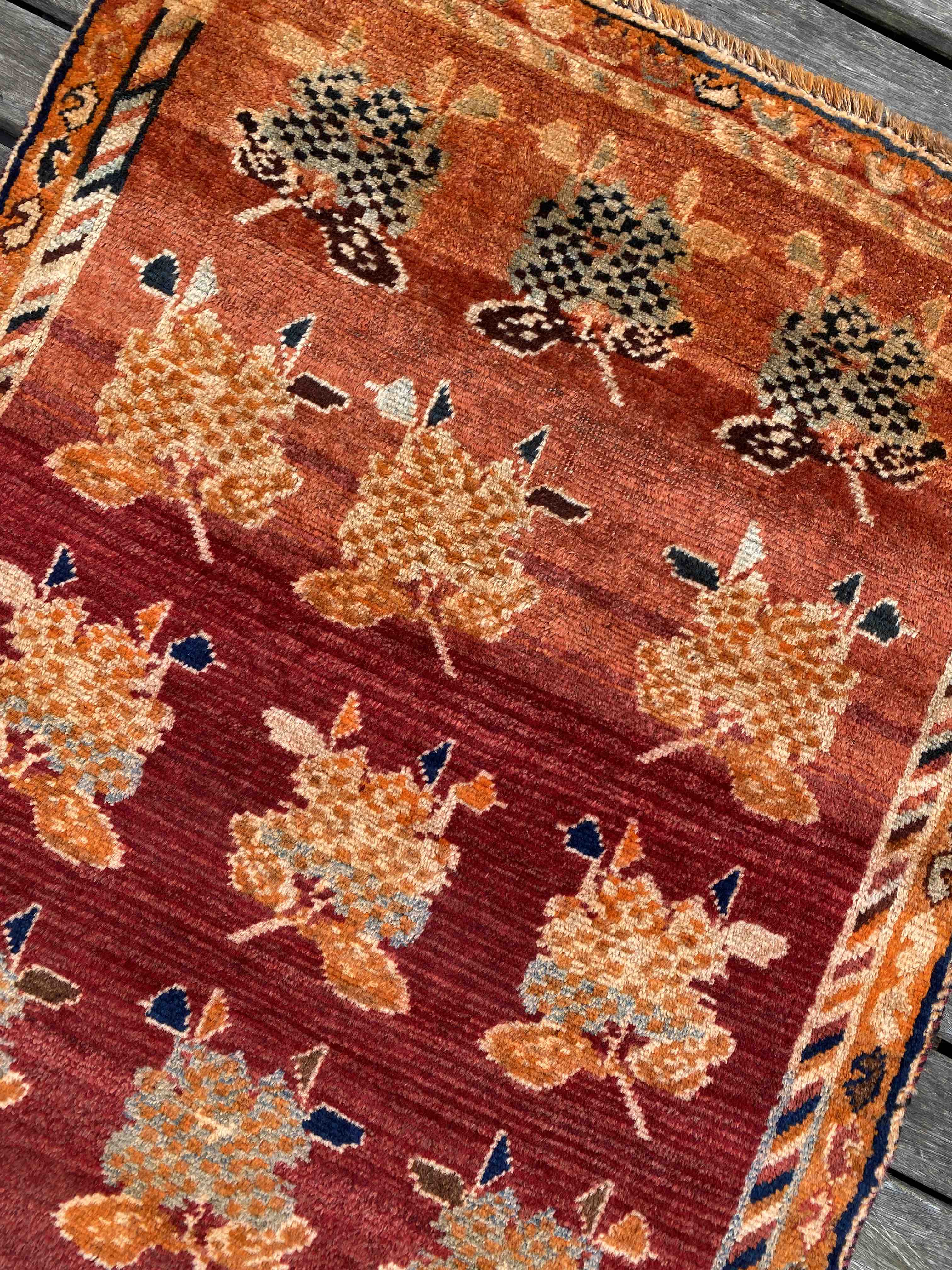 Mid Century Qashgai Rug 160x90cm