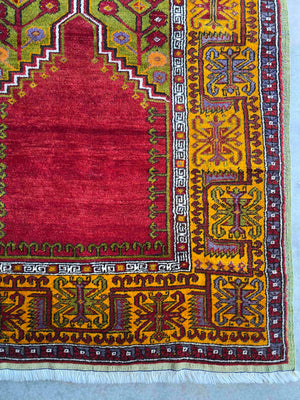 Turkish Prayer Rug 200x136cms
