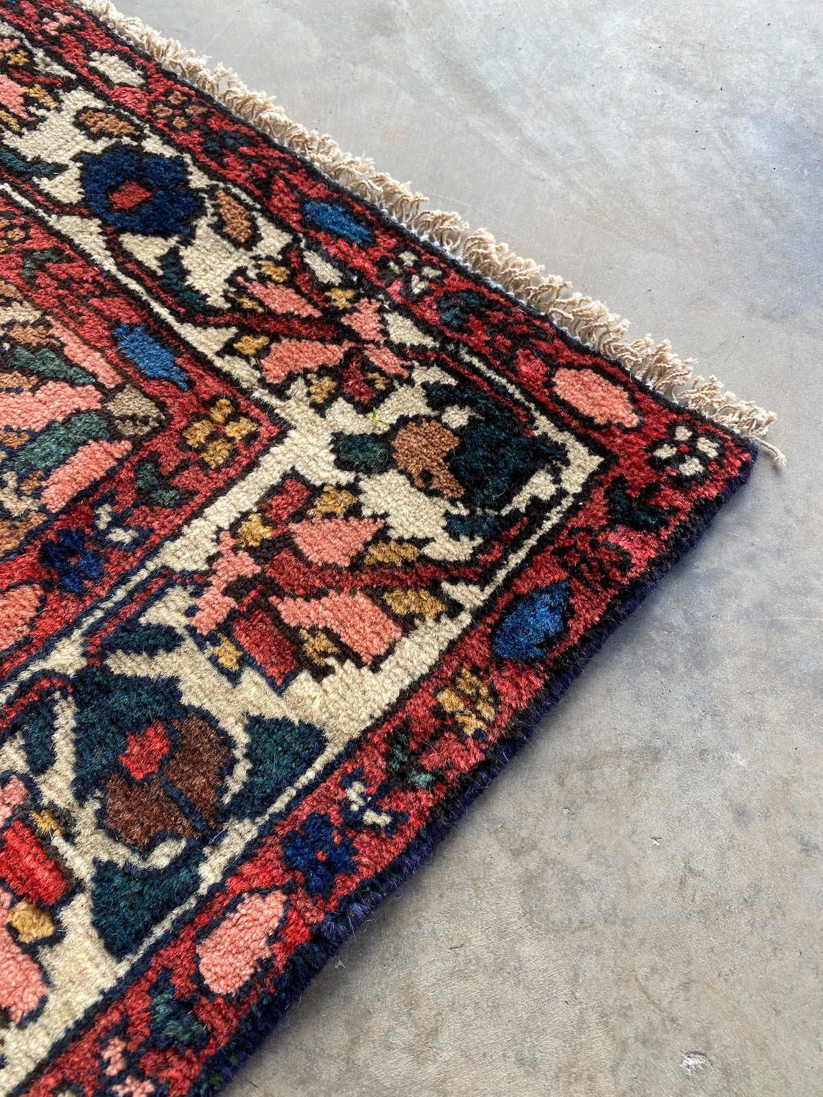 Antique Bakhtiari Rug 210x140cms