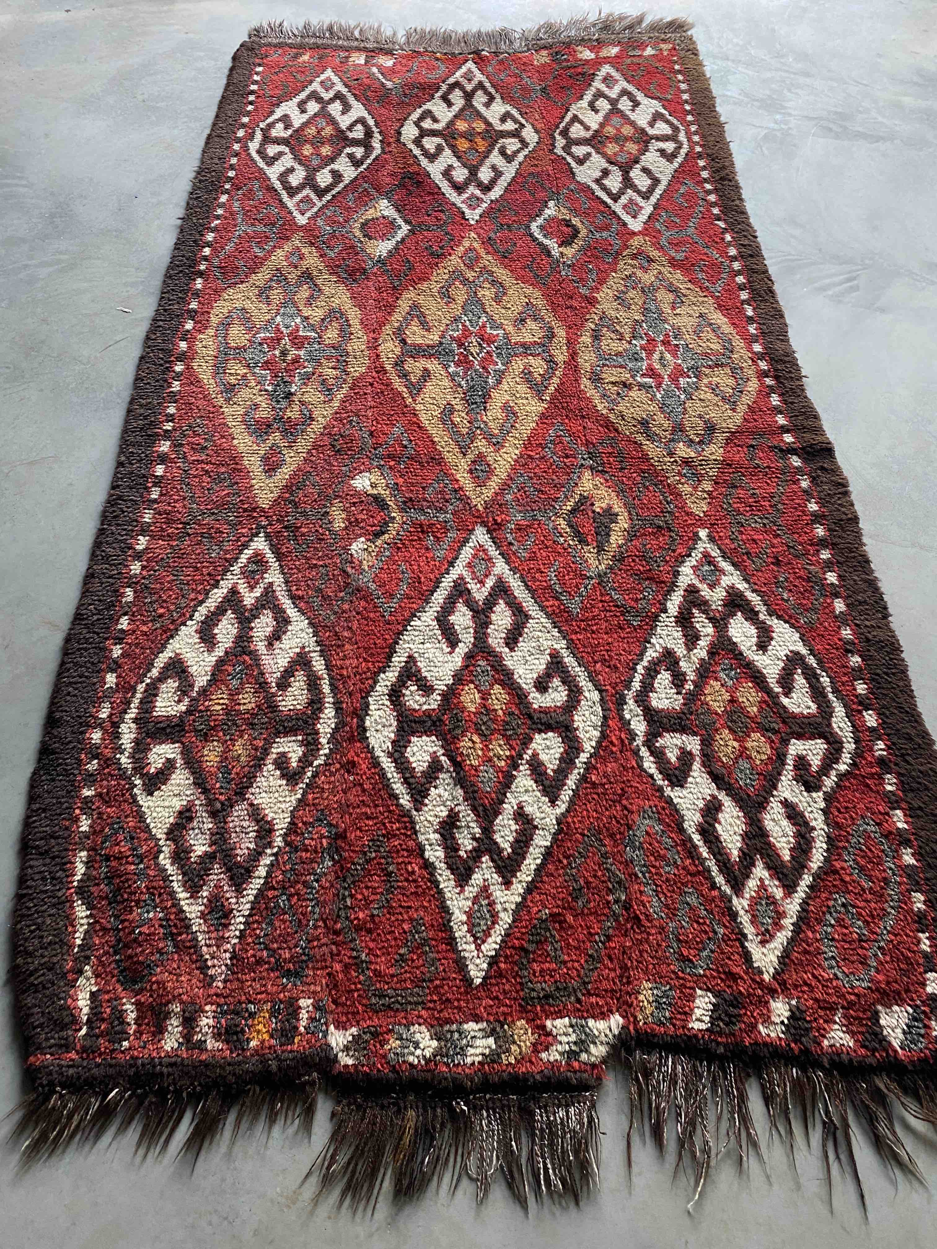 DjulyKhir Uzbek Bearskin 315x140cm