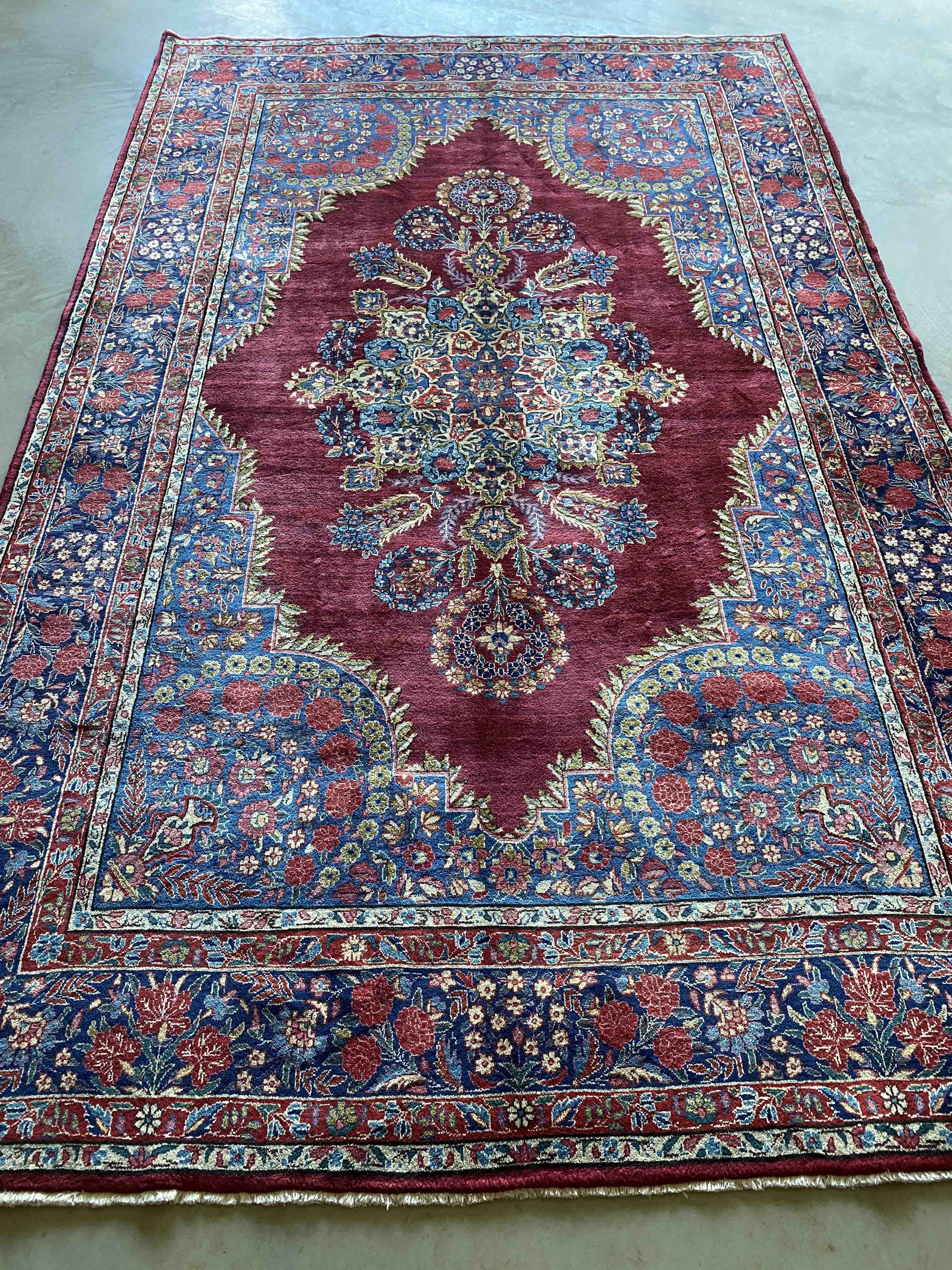 Yazd Persian Rug 322x202cms