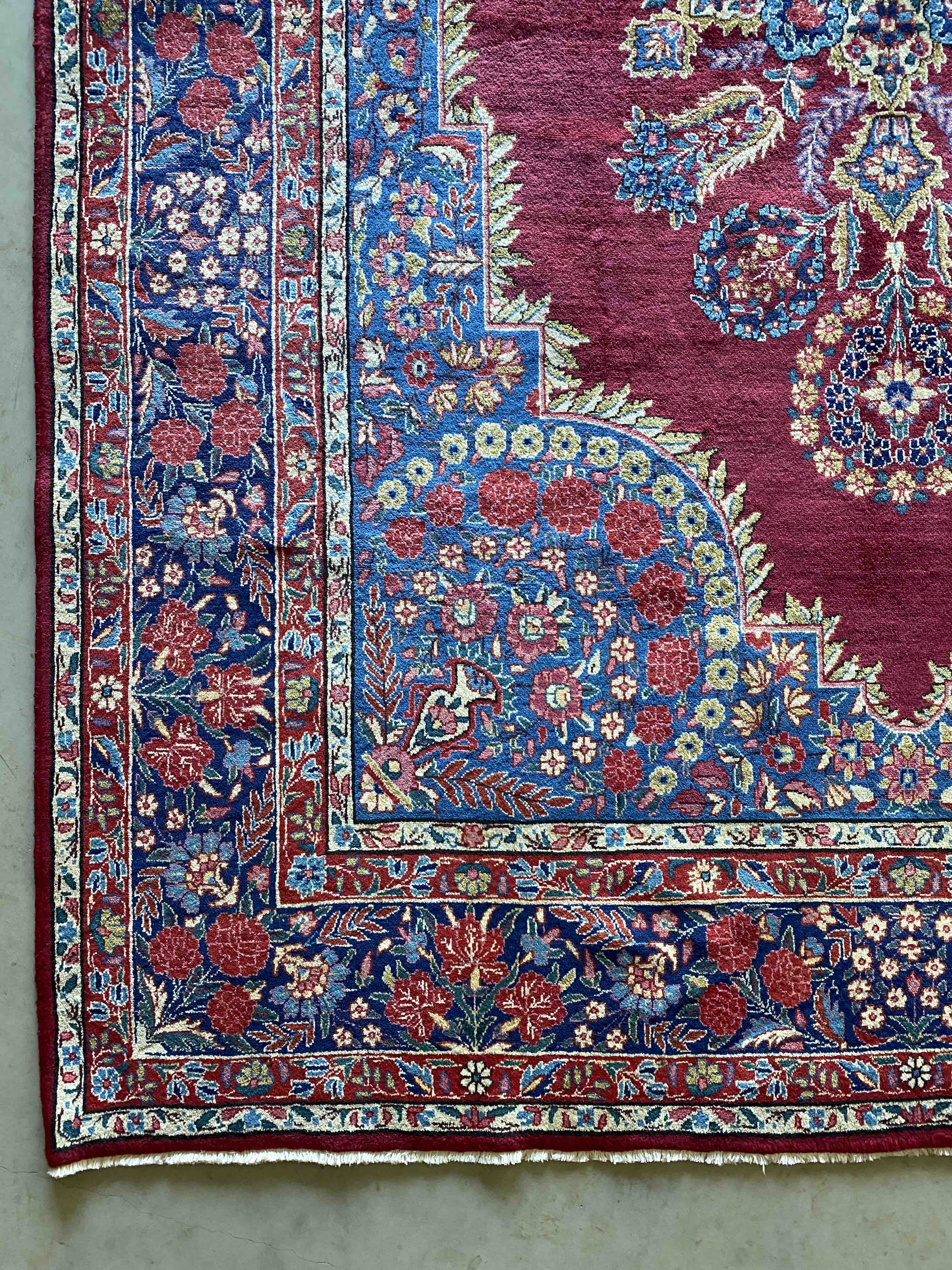 Yazd Persian Rug 322x202cms