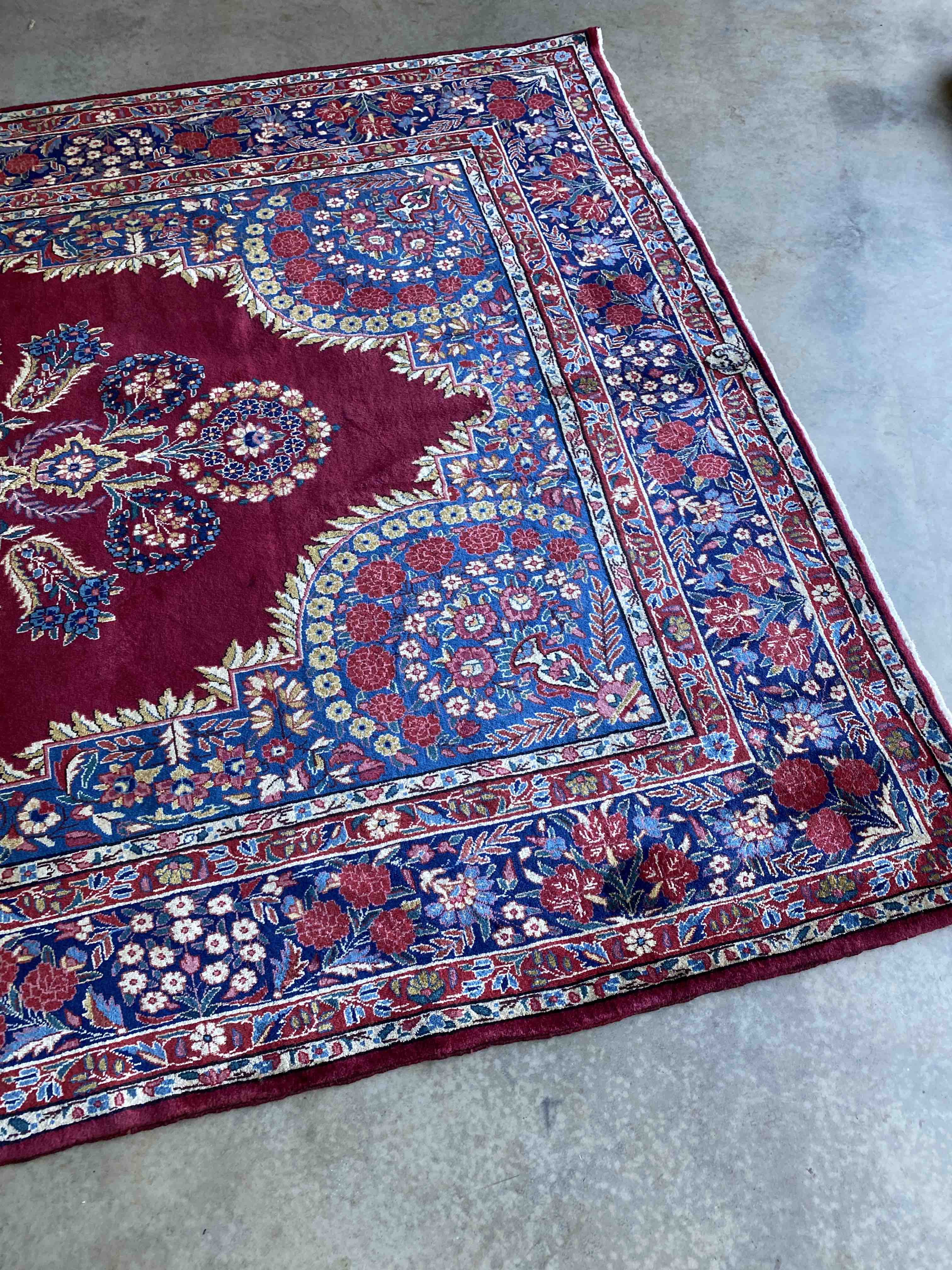 Yazd Persian Rug 322x202cms