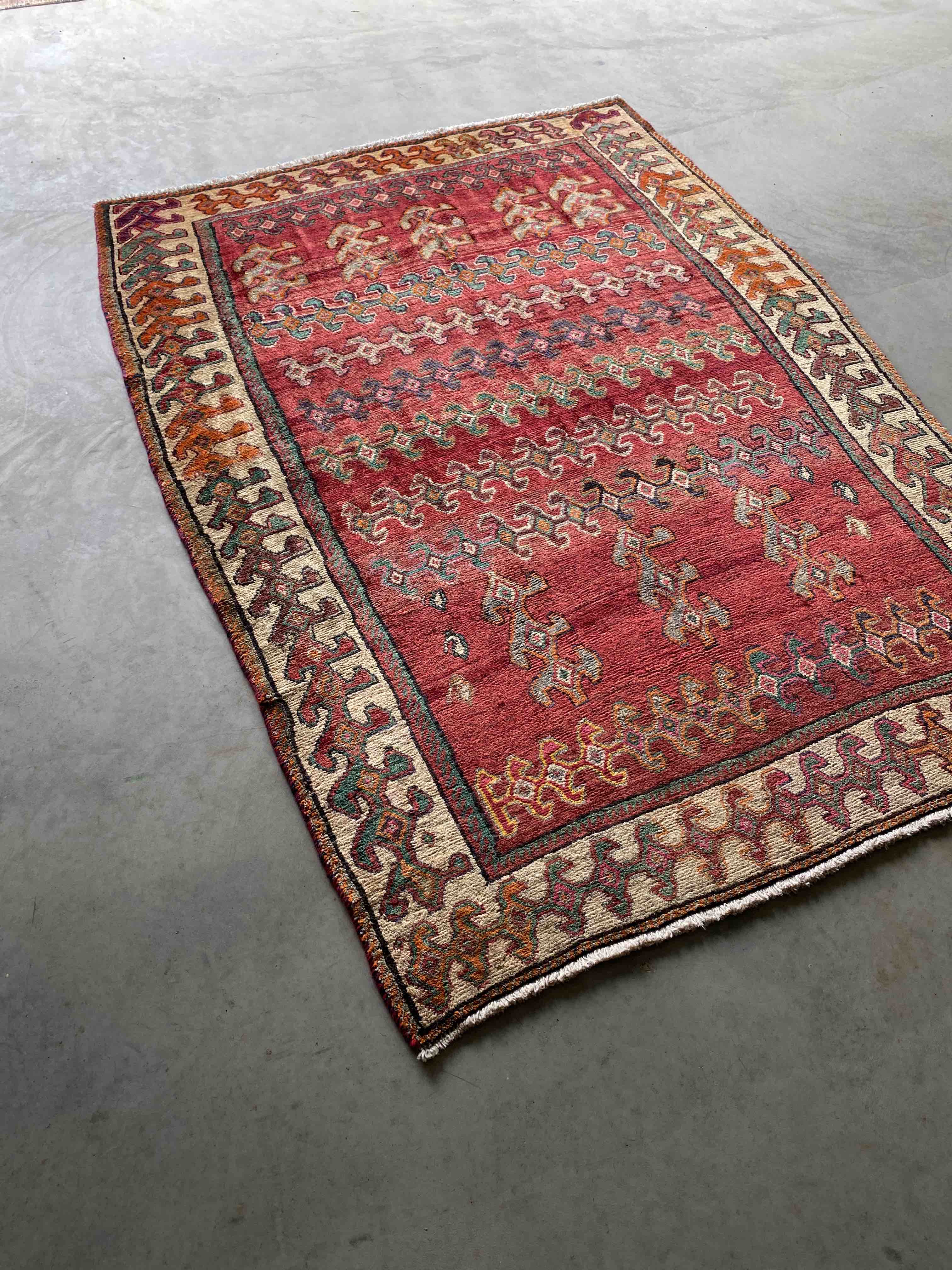 Single Motif Firuzabad Qashgai Rug 225x160cm