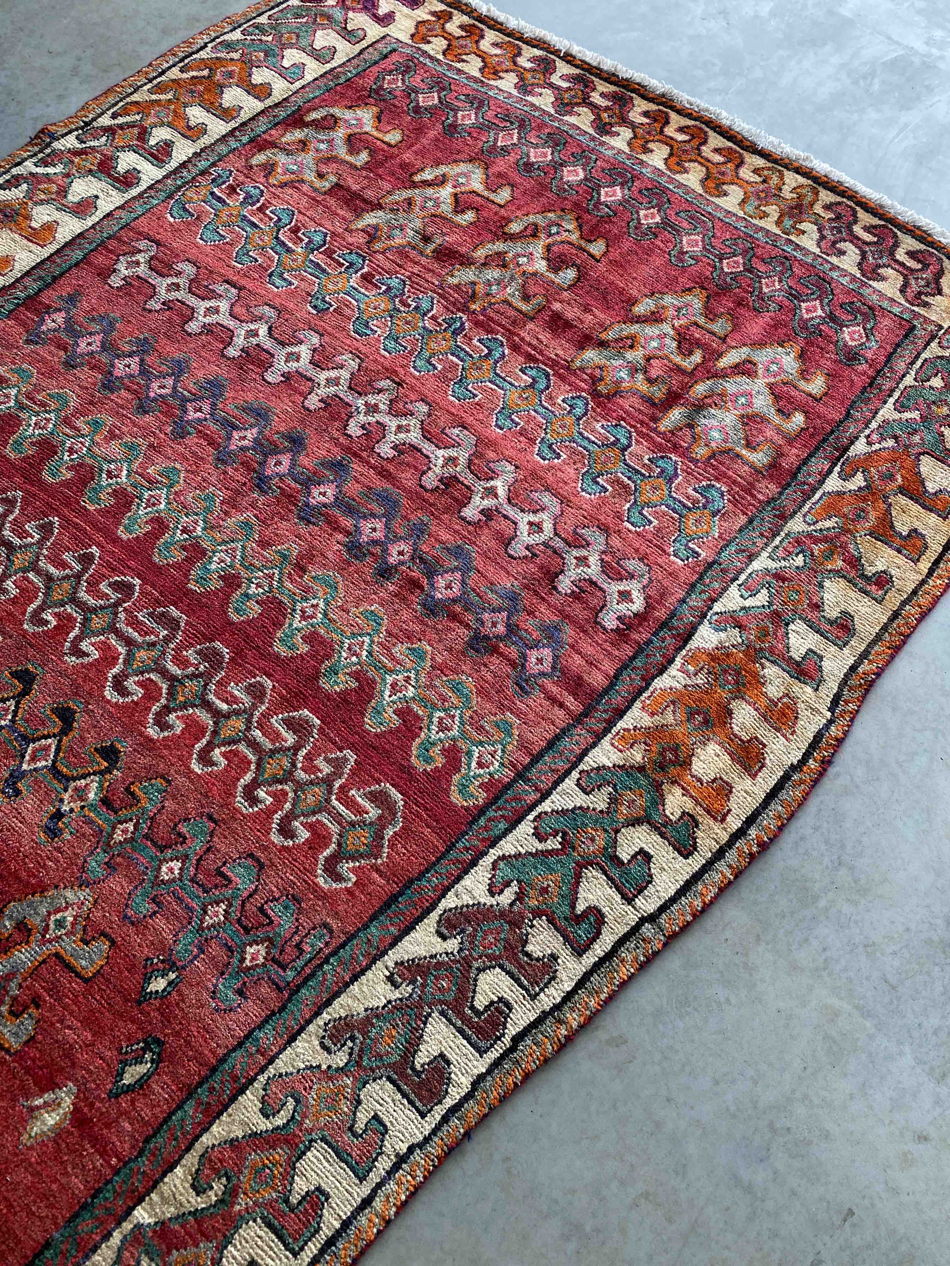 Single Motif Firuzabad Qashgai Rug 225x160cm