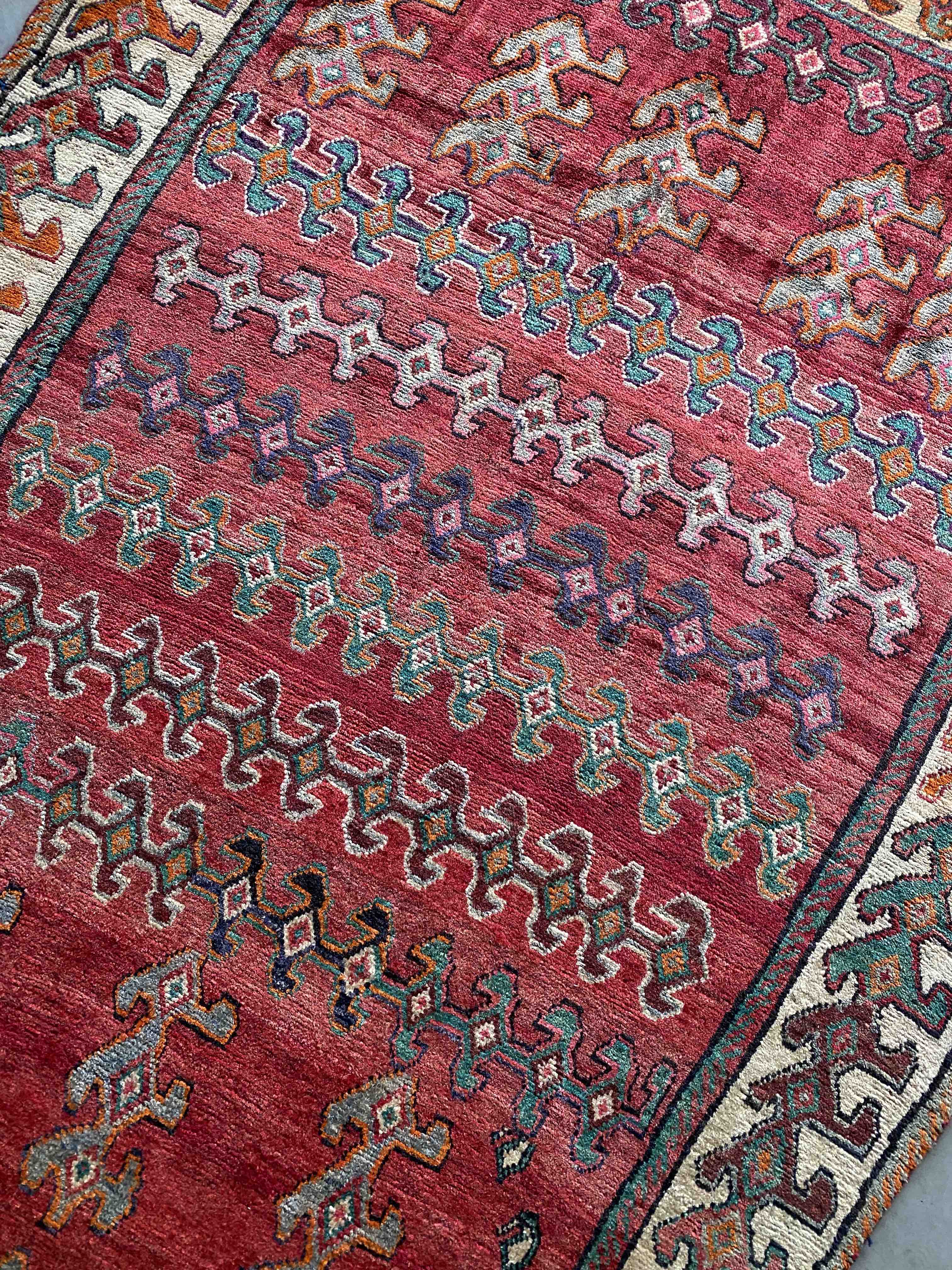 Single Motif Firuzabad Qashgai Rug 225x160cm