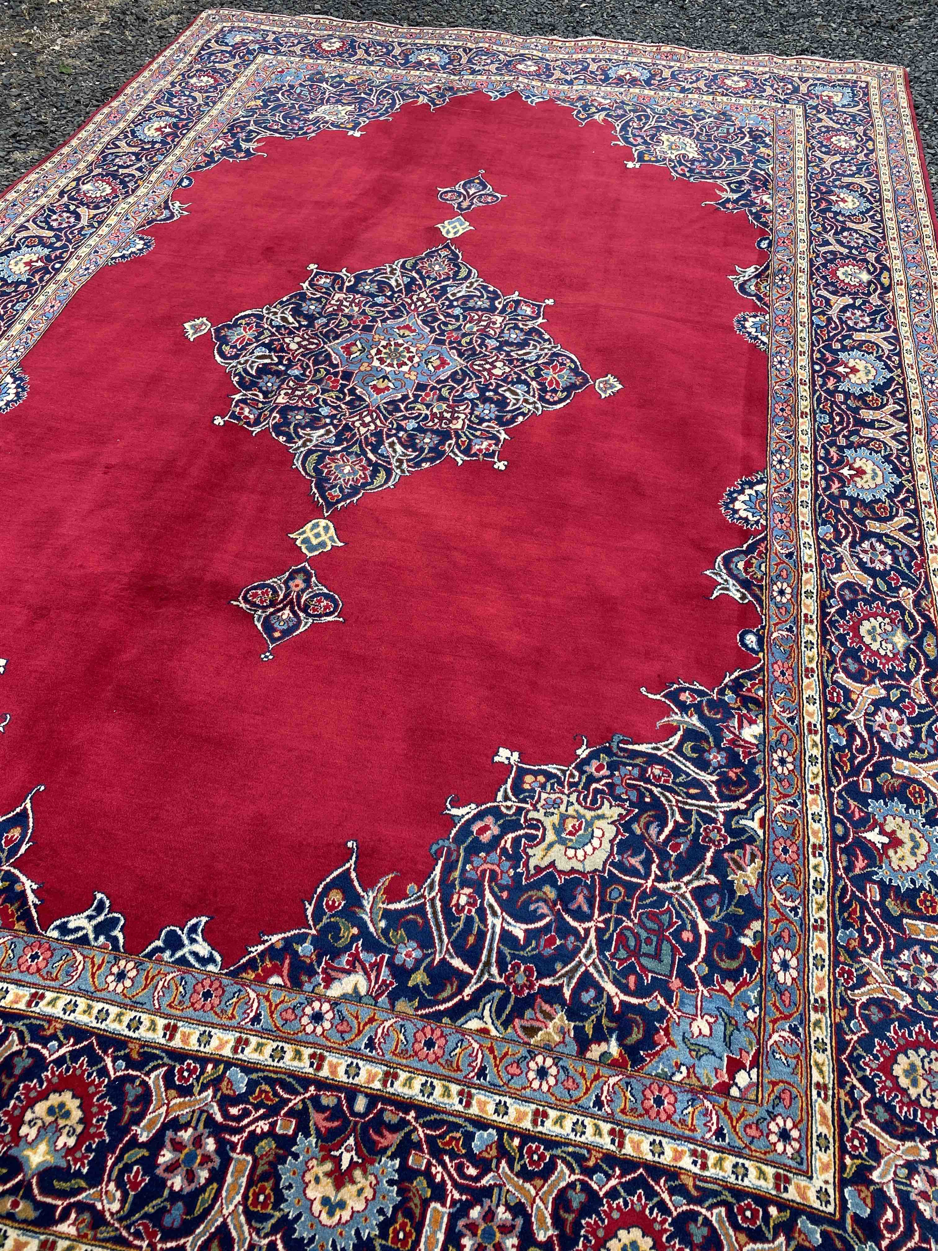 Rouge de Luxe Kashan 395x260cm